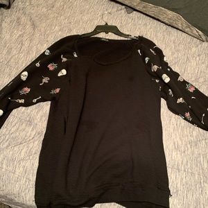 Torrid size 5 skull sweater